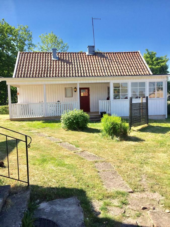 Farbror Alfreds Stuga Sjöutsikt Köpingsvik Exteriör bild
